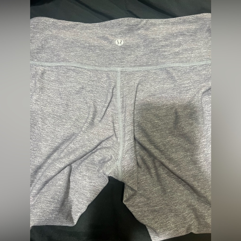 Lululemon leggings sz 6 - Picture 2 of 6
